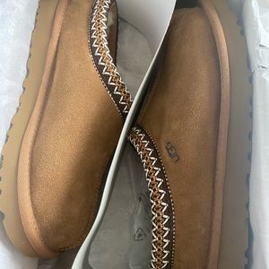 Ugh Tasman shoes
